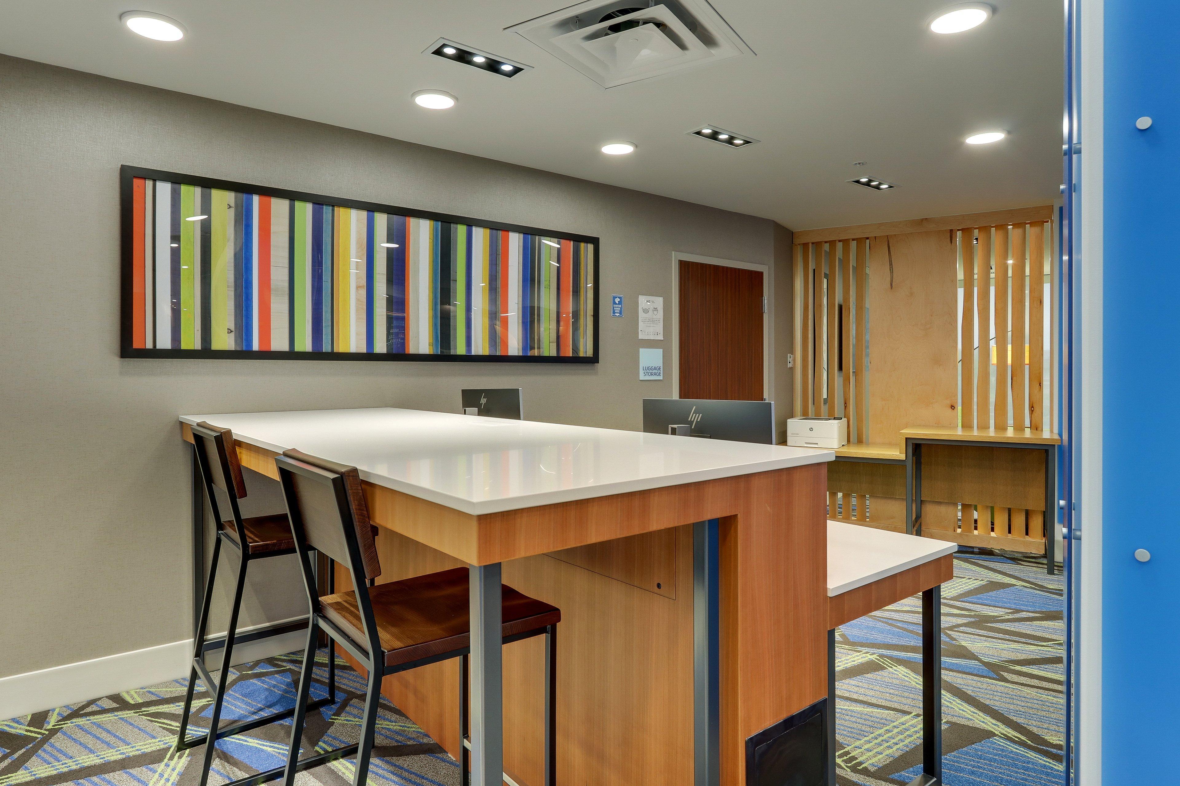 Holiday Inn Express & Suites Troy By Ihg Extérieur photo